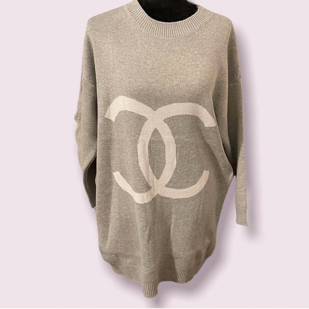 Women's Sweater - Picture 2 of 3